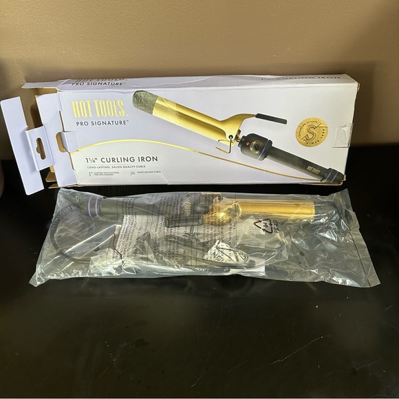 Hot Tools Curling Iron Size 1 1/4” - Picture 2 of 6